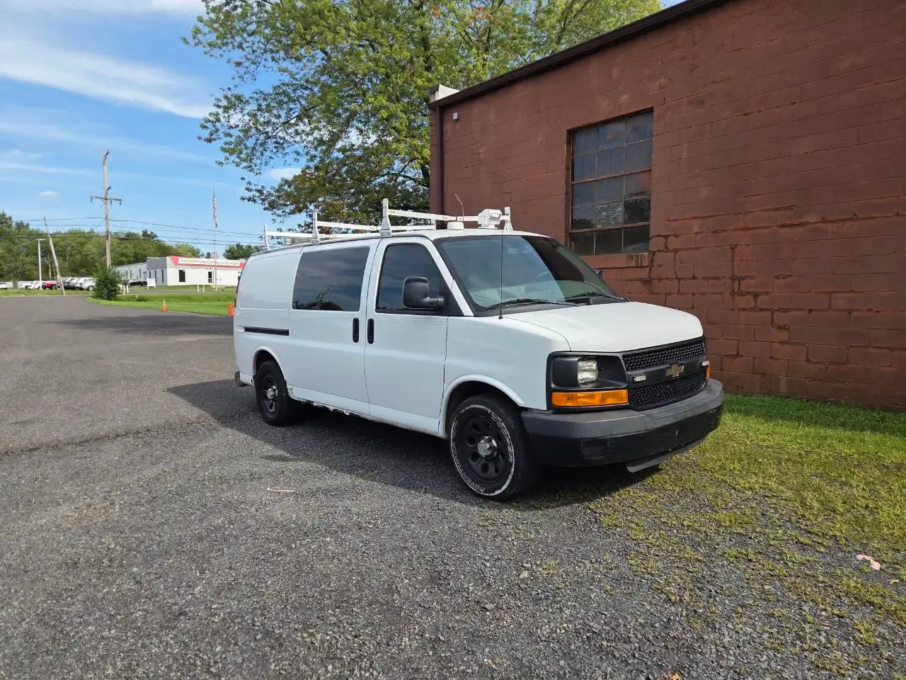 2016 Ford Transit 250 Van Low Roof 60/40 Pass. 130 WB photo 4