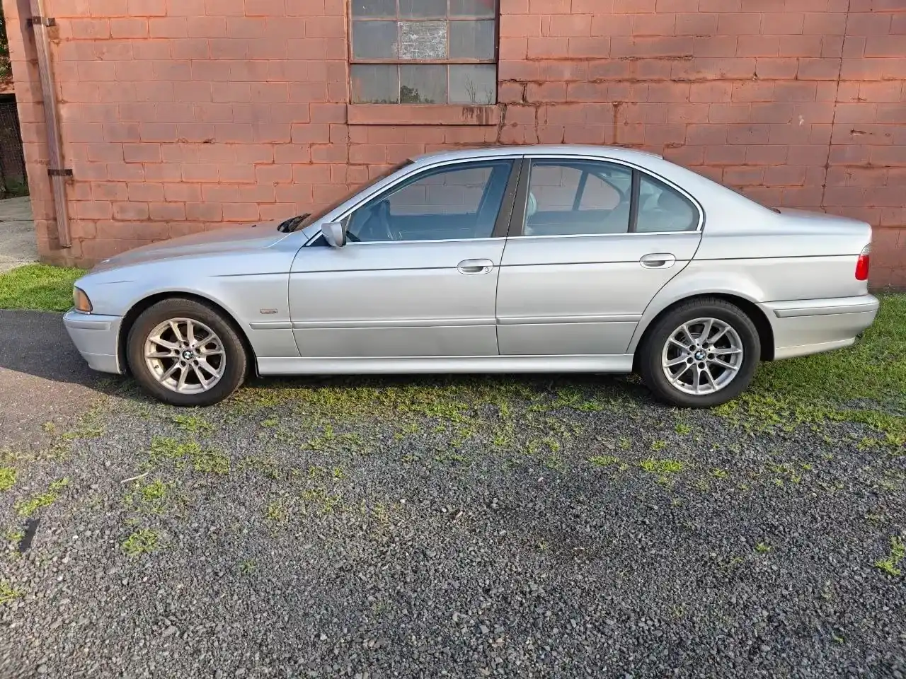 2003 BMW 5 Series 525iA's photo