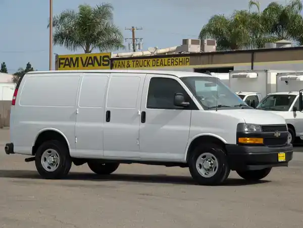 2023 Chevrolet Express 2500 Work Van HD's photo