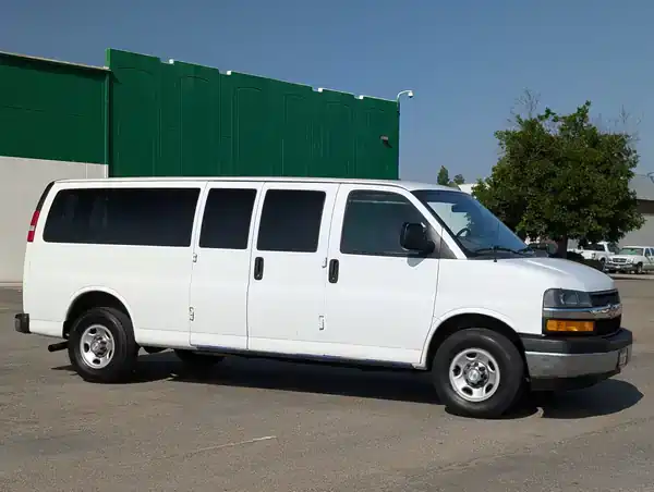 2019 Chevrolet Express 3500 LT Extended's photo