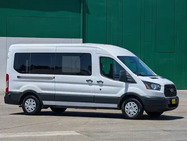 2017 Ford Transit 350 XLT Wagon Med Roof Sliding Pass. 148's photo