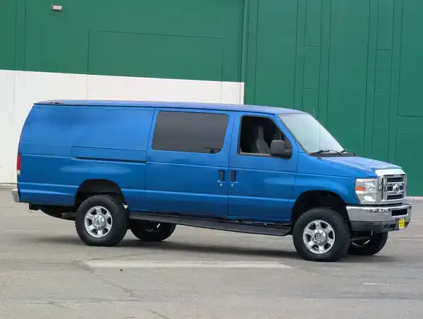 2013 Ford E-Series E-250 Extended's photo