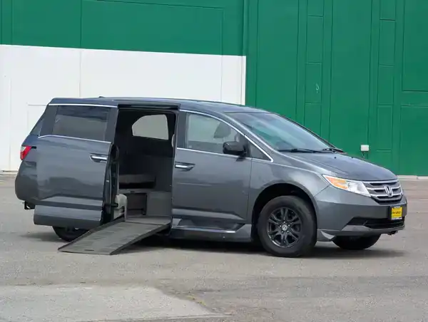 2012 Honda Odyssey EX-L's photo