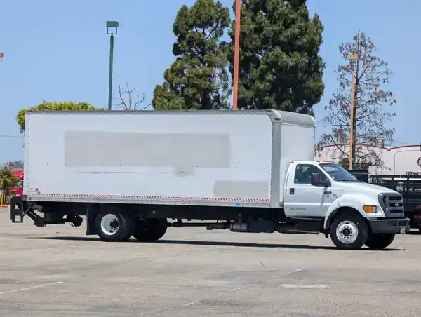 2013 Ford F-750's photo