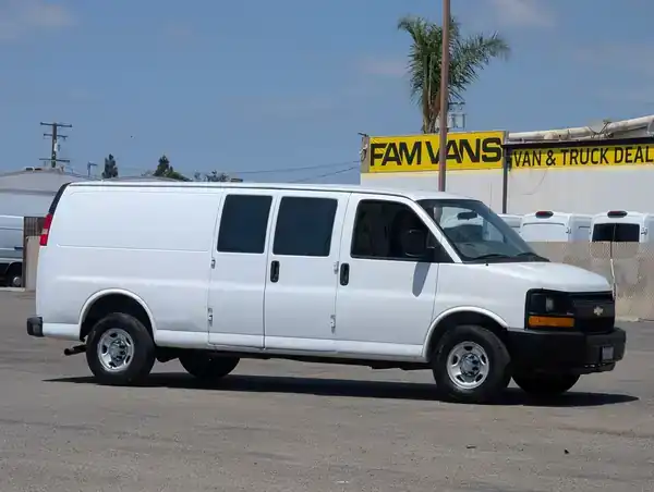2014 Chevrolet Express 2500 Extended Work Van HD's photo