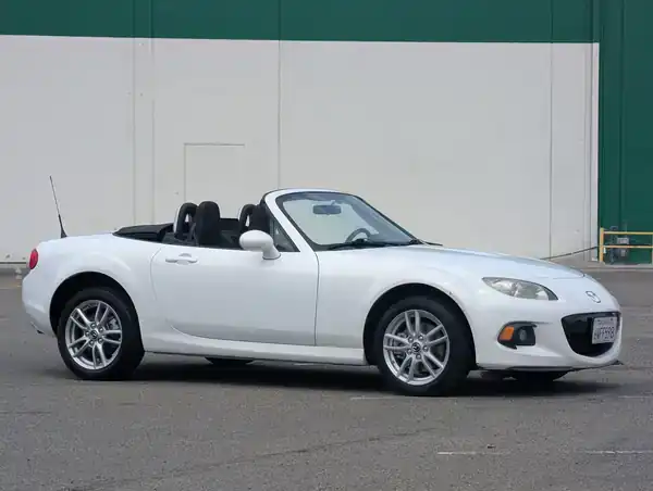 2013 Mazda MX-5 Miata Sport Auto w/Convenience Package's photo