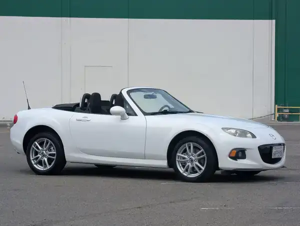 2013 Mazda MX-5 Miata Sport Auto w/Convenience Package's photo
