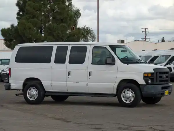 2014 Ford E-Series E-350 XL Super Duty's photo