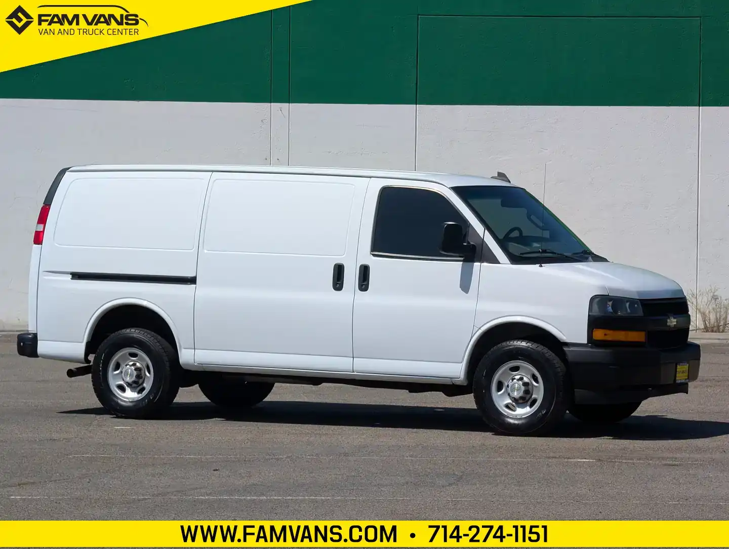 2022 Chevrolet Express Work Van HD 2500's photo