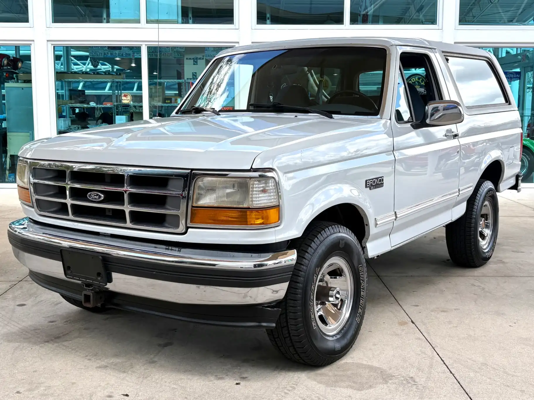 1993 Ford Bronco's photo