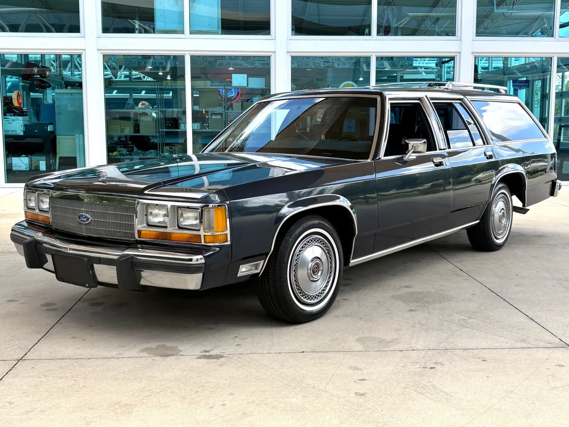 1988 Ford Crown Victoria's photo