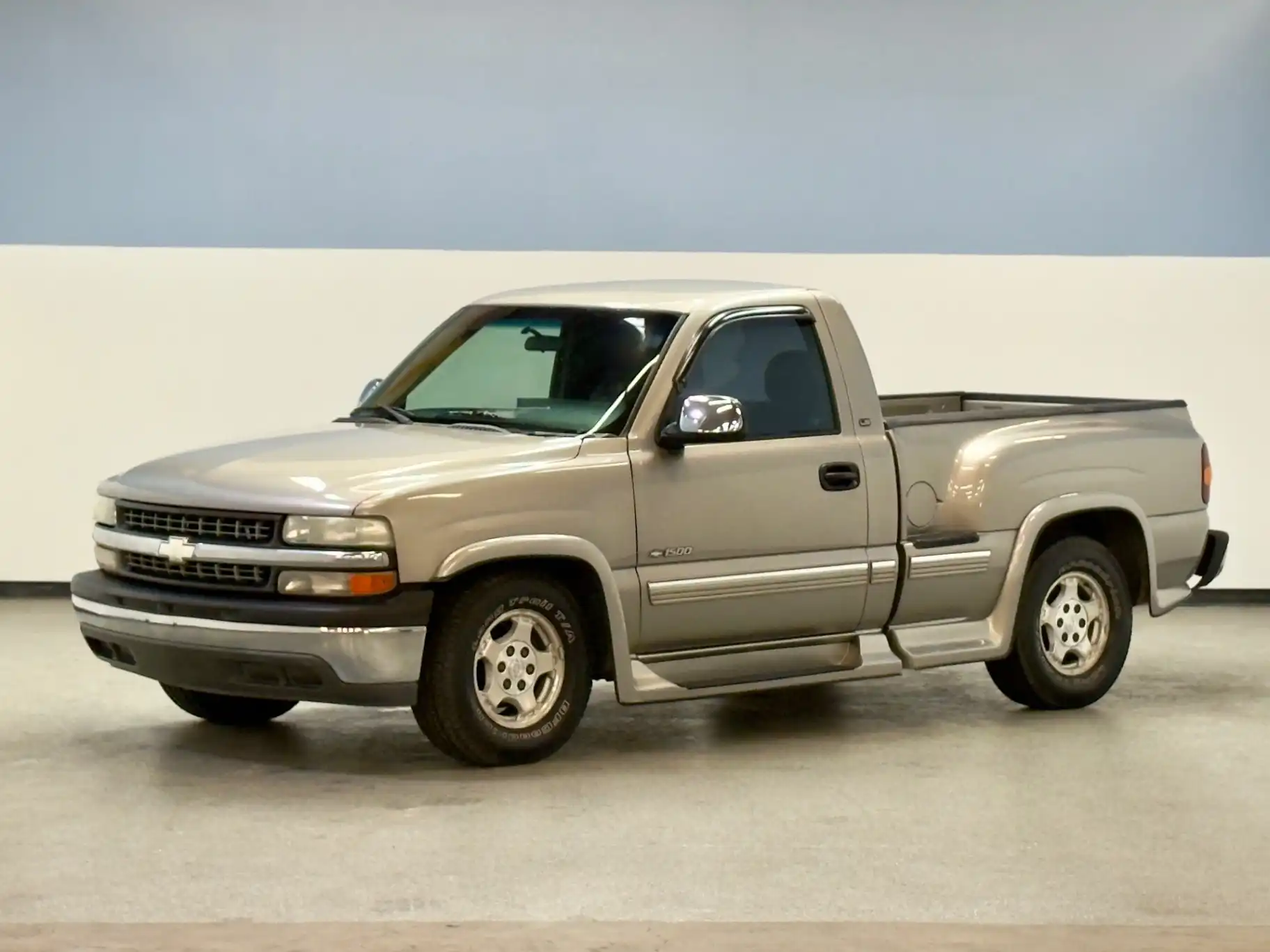 2000 Chevrolet Silverado 1500 1500 LS REGULAR CAB SWB's photo