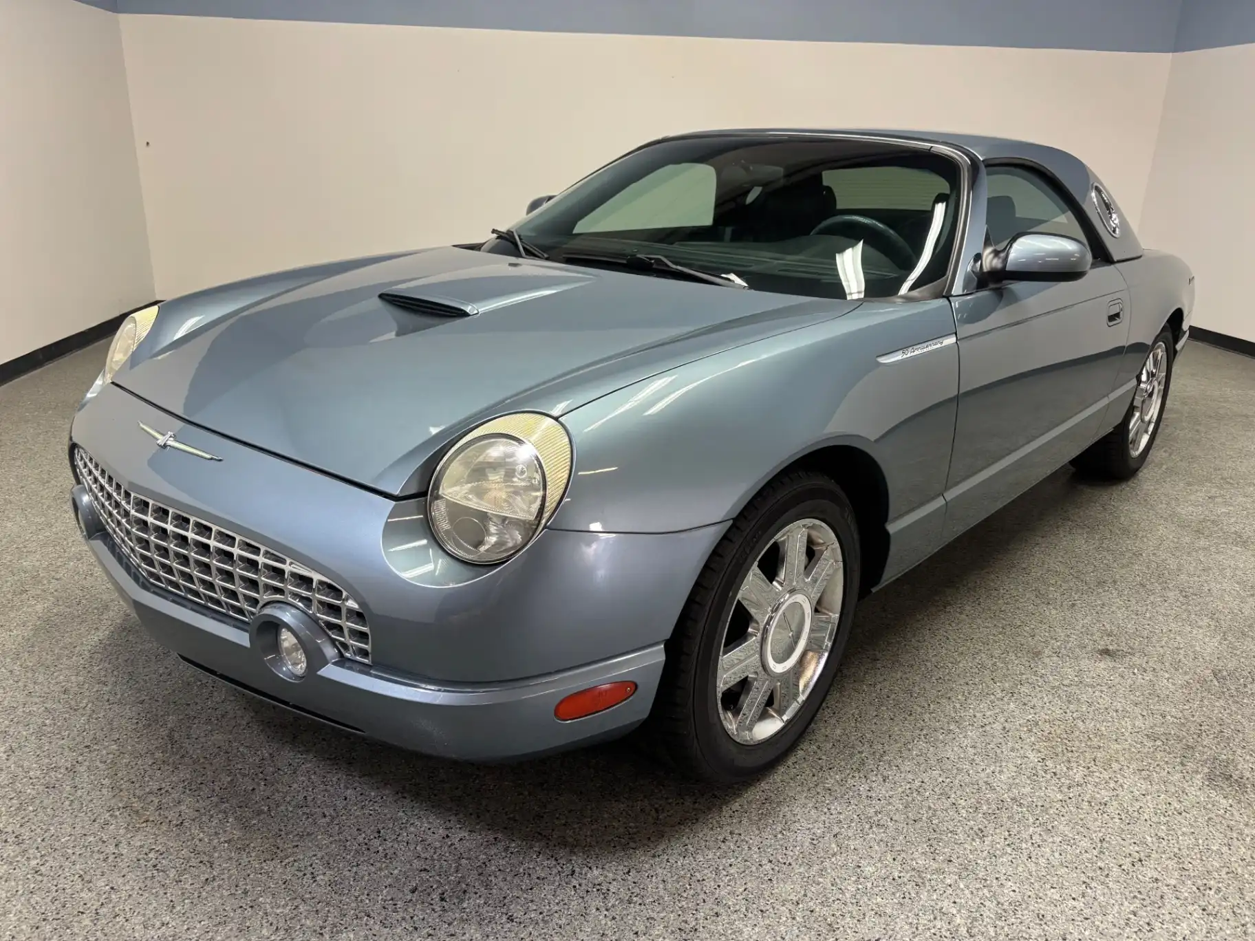2005 Ford Thunderbird Deluxe's photo