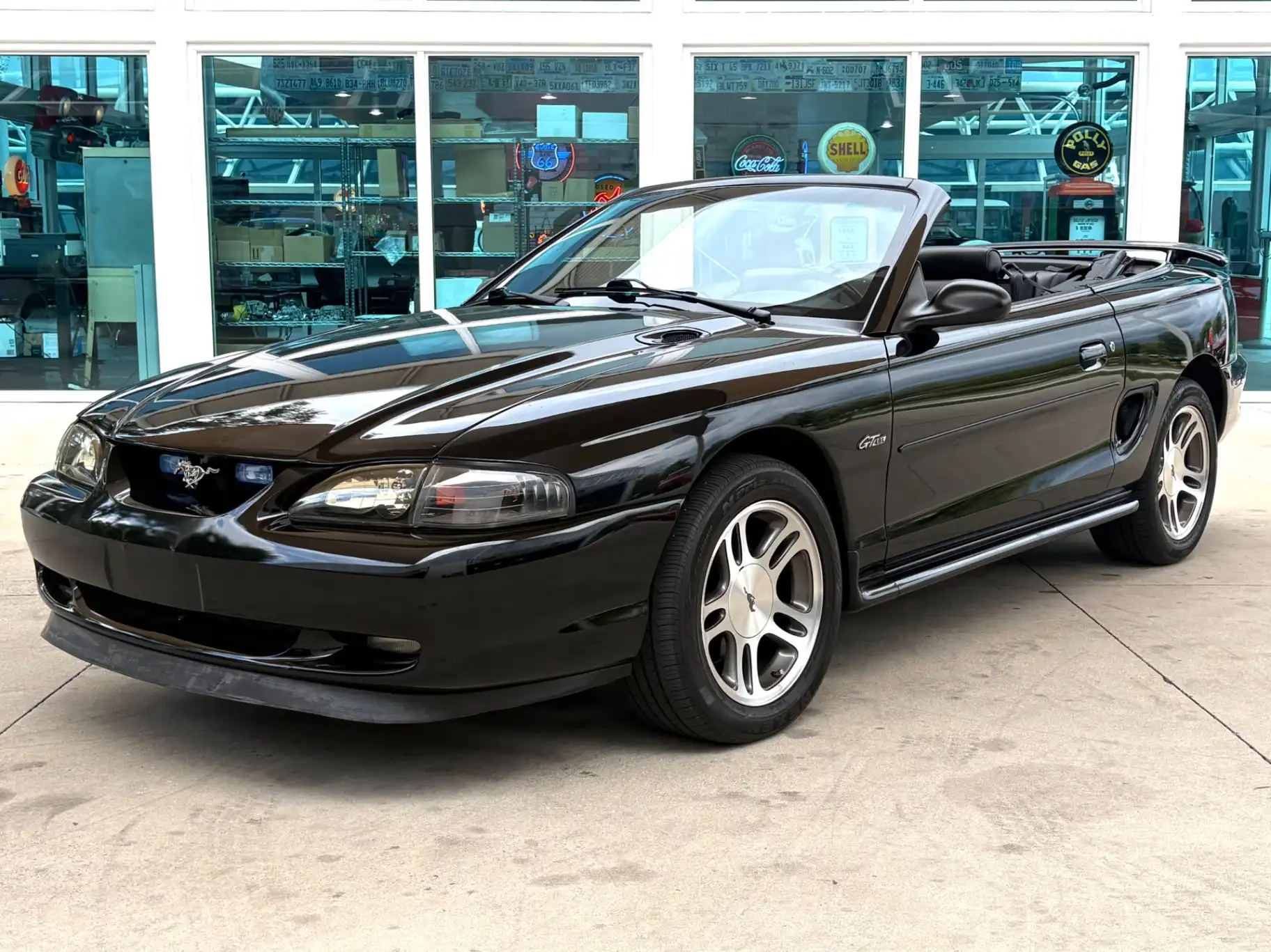 1997 Ford Mustang GT V8's photo