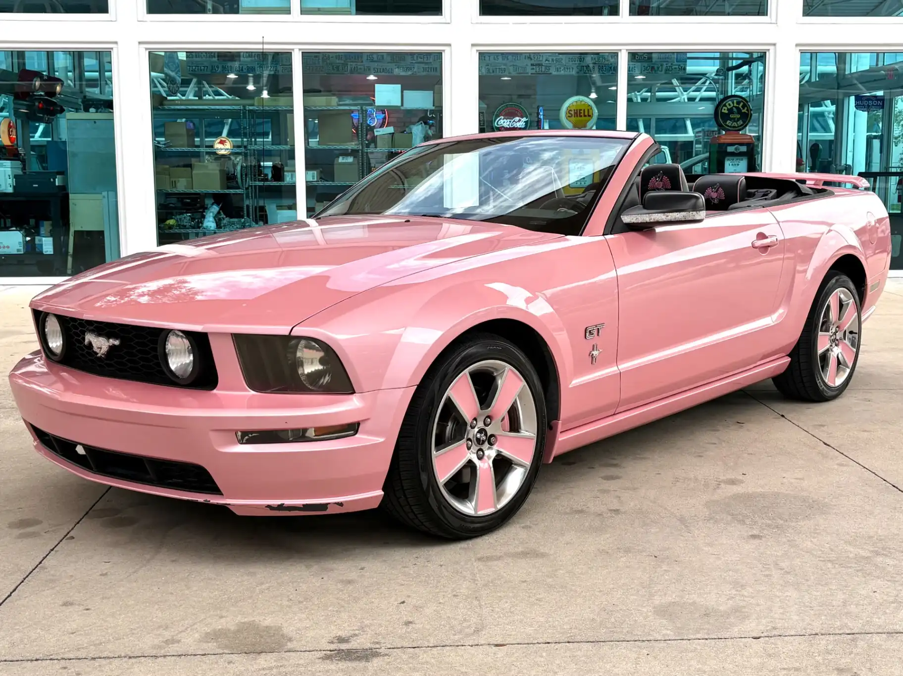 2006 Ford Mustang GT Deluxe's photo