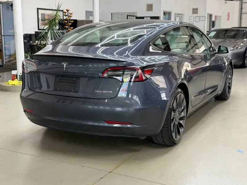 2023 Tesla Model 3 Performance photo 3