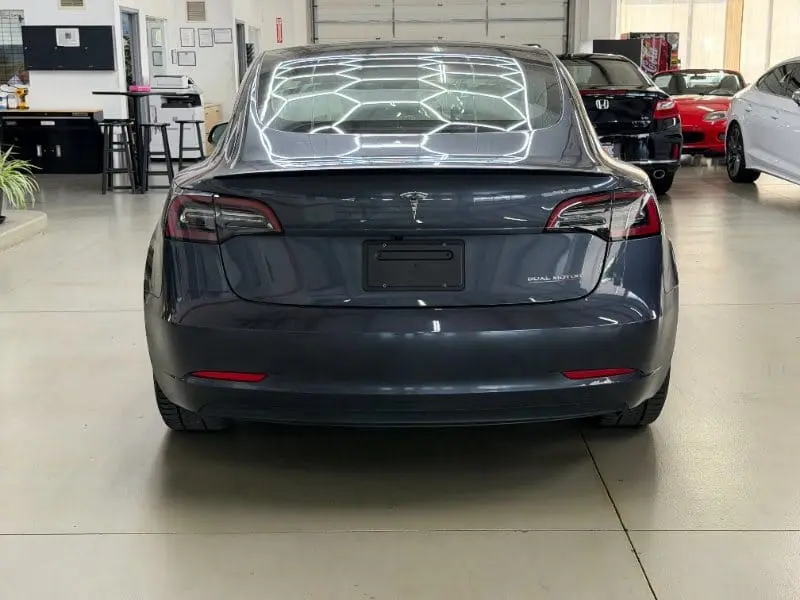 2023 Tesla Model 3 Performance photo 4