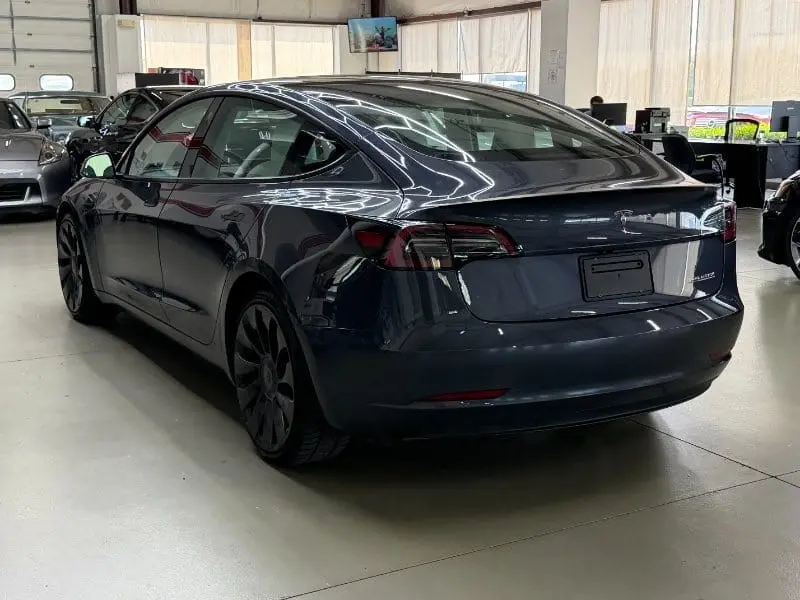 2023 Tesla Model 3 Performance photo 5