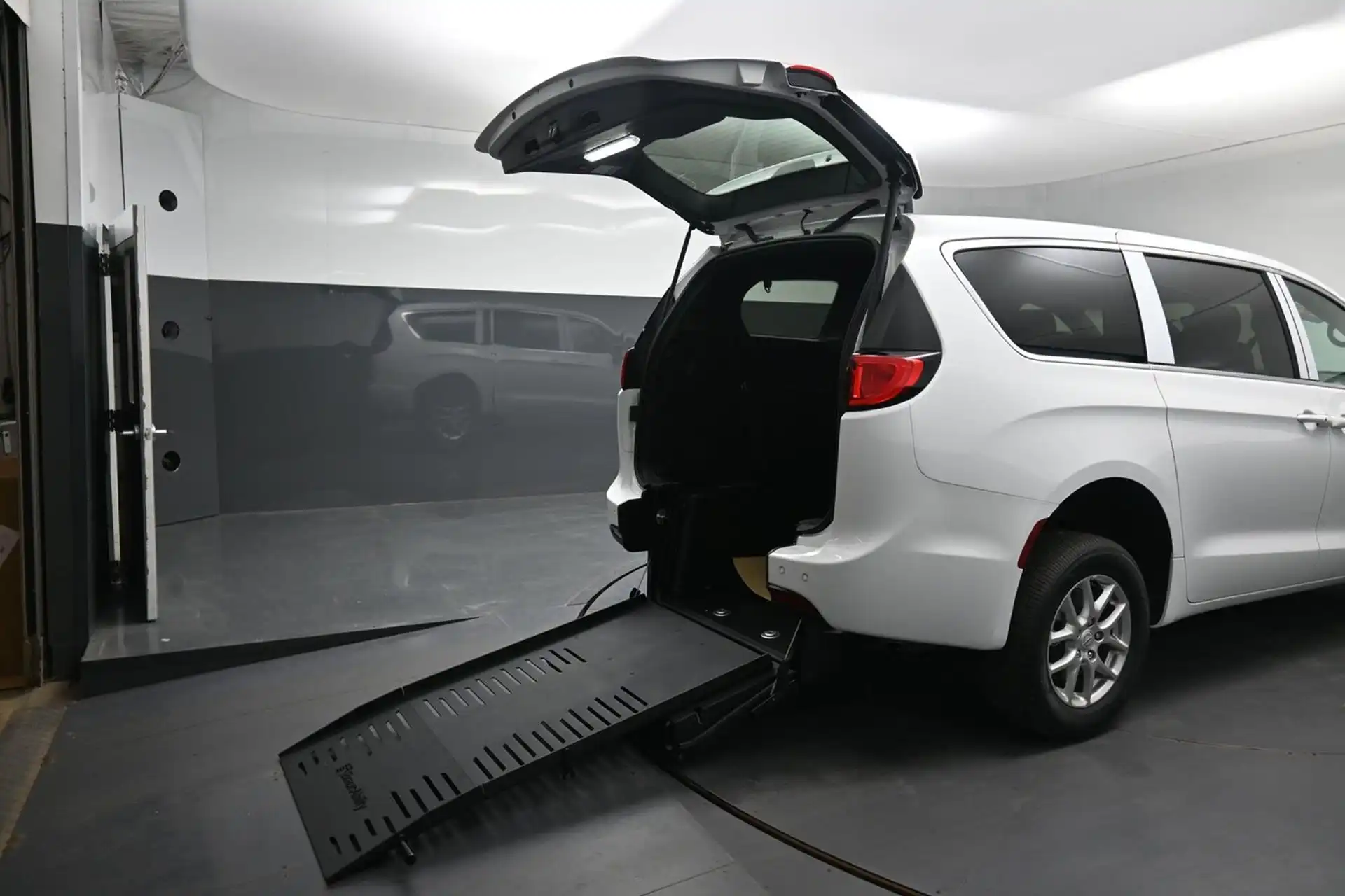 2026 Chrysler Voyager LX's photo