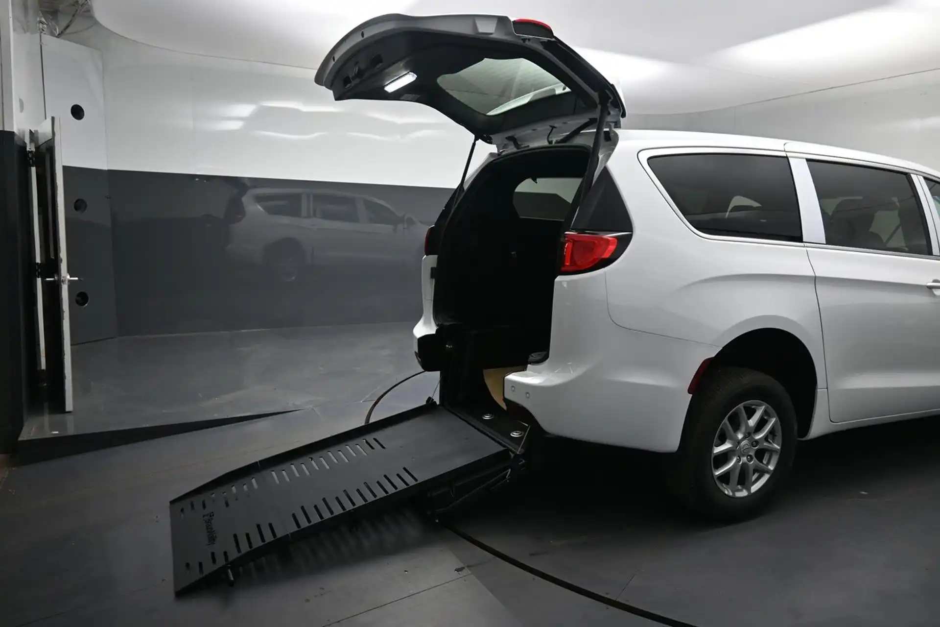2026 Chrysler Voyager LX's photo