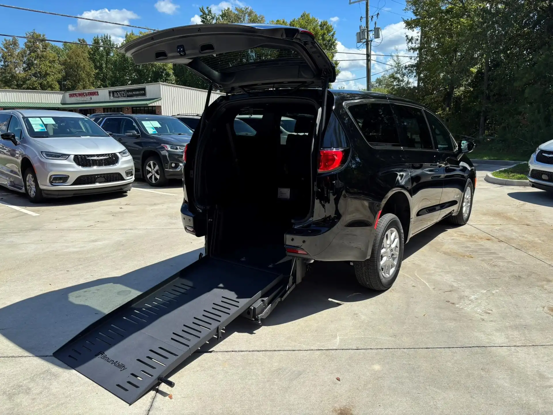 2027 Chrysler Voyager LX's photo