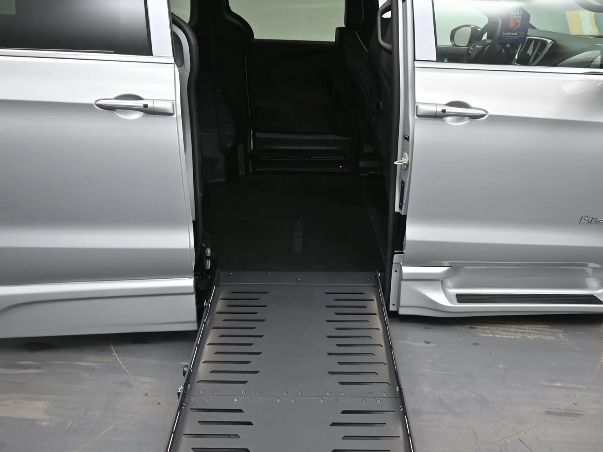 2026 Chrysler Pacifica Select photo 4