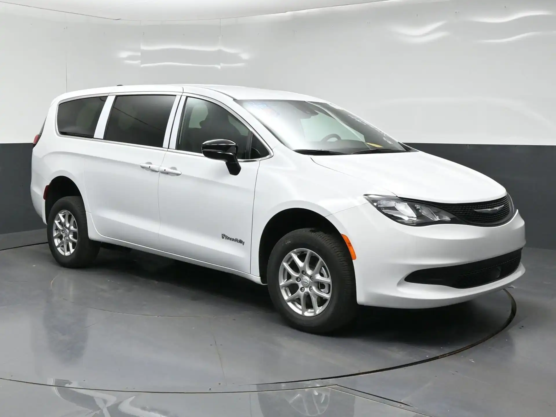 2026 Chrysler Voyager LX's photo