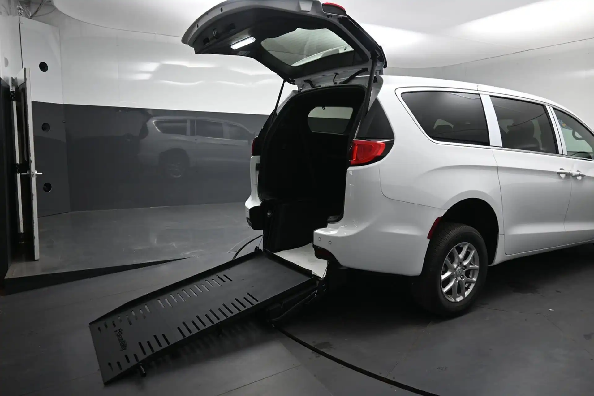 2026 Chrysler Voyager LX's photo