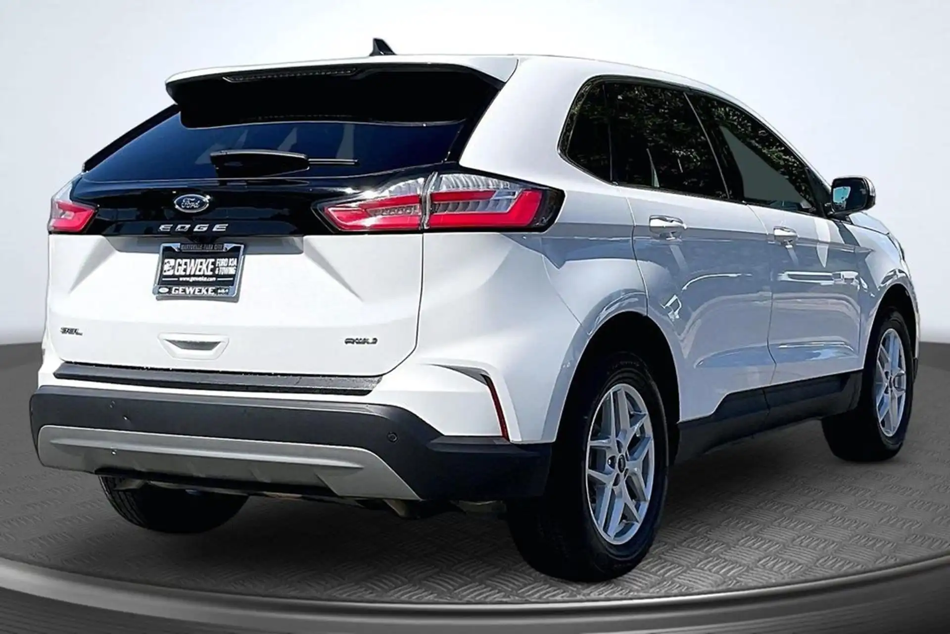 2024 Ford Edge SEL AWD's photo