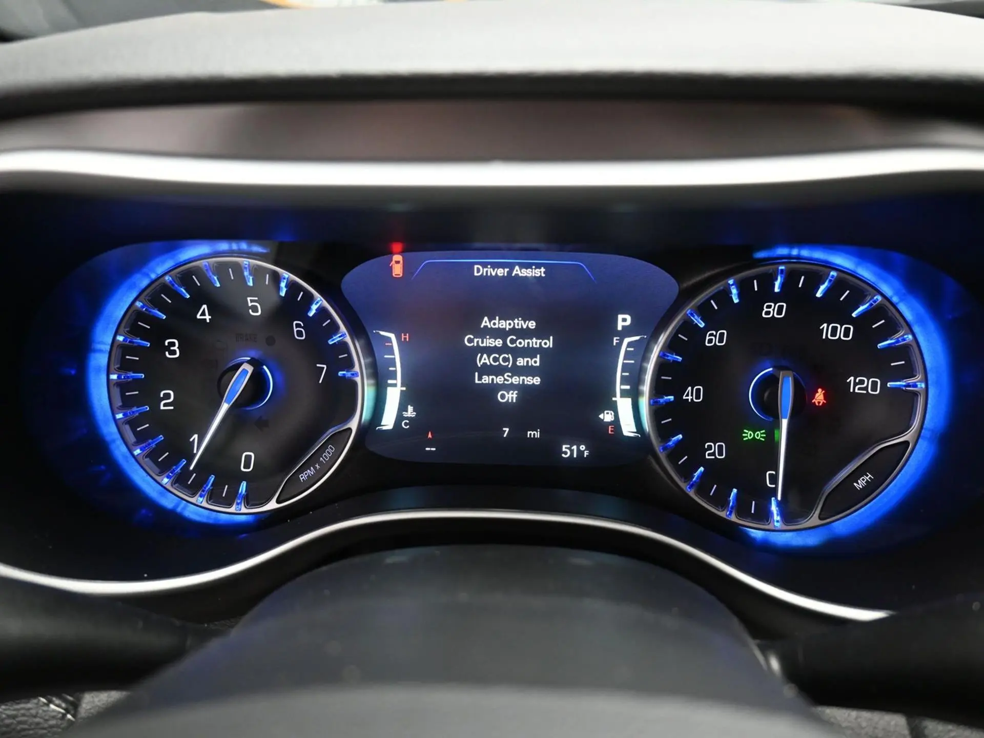 2026 Chrysler Pacifica Select photo 4