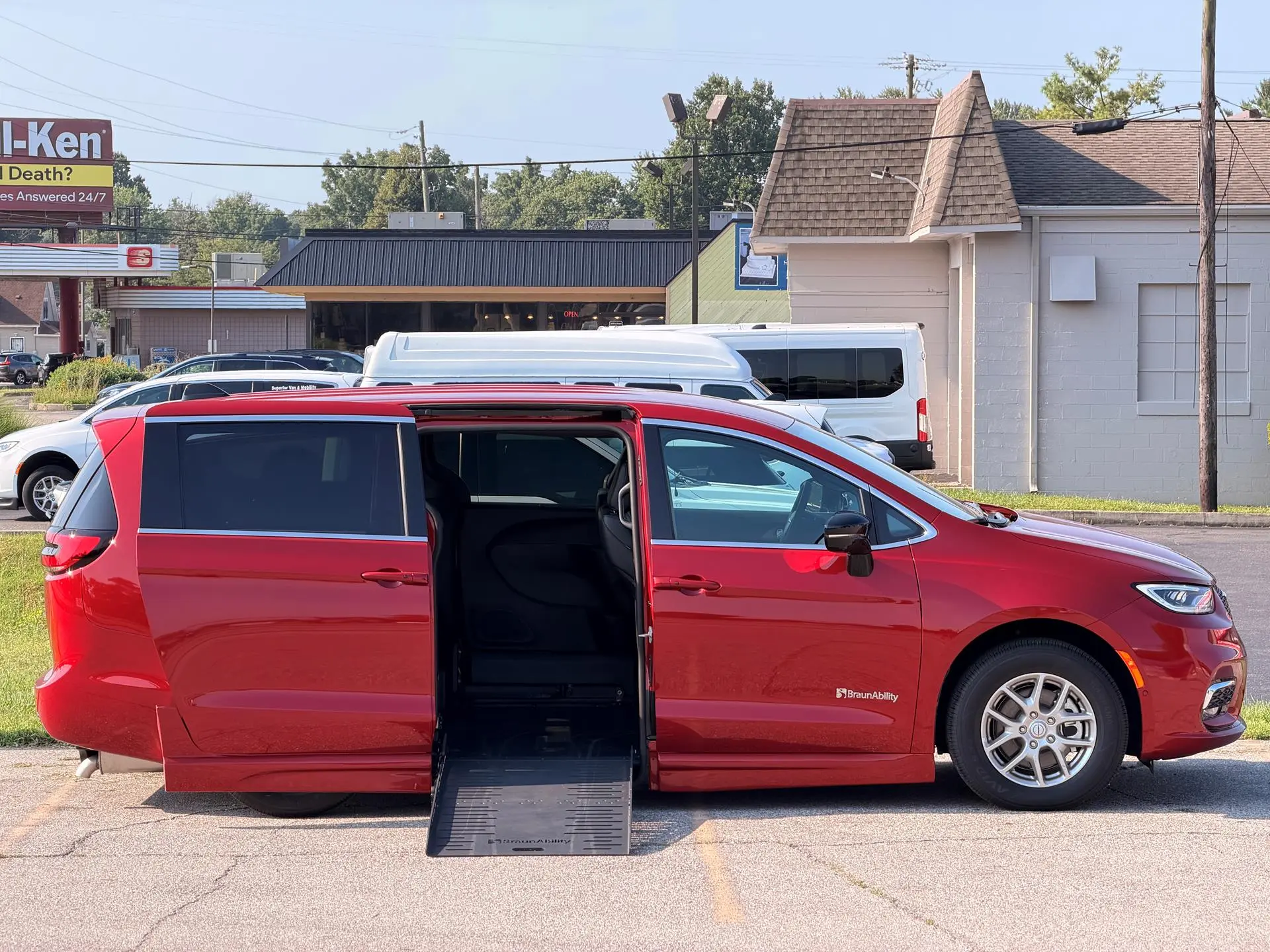2026 Chrysler Pacifica Select photo 3