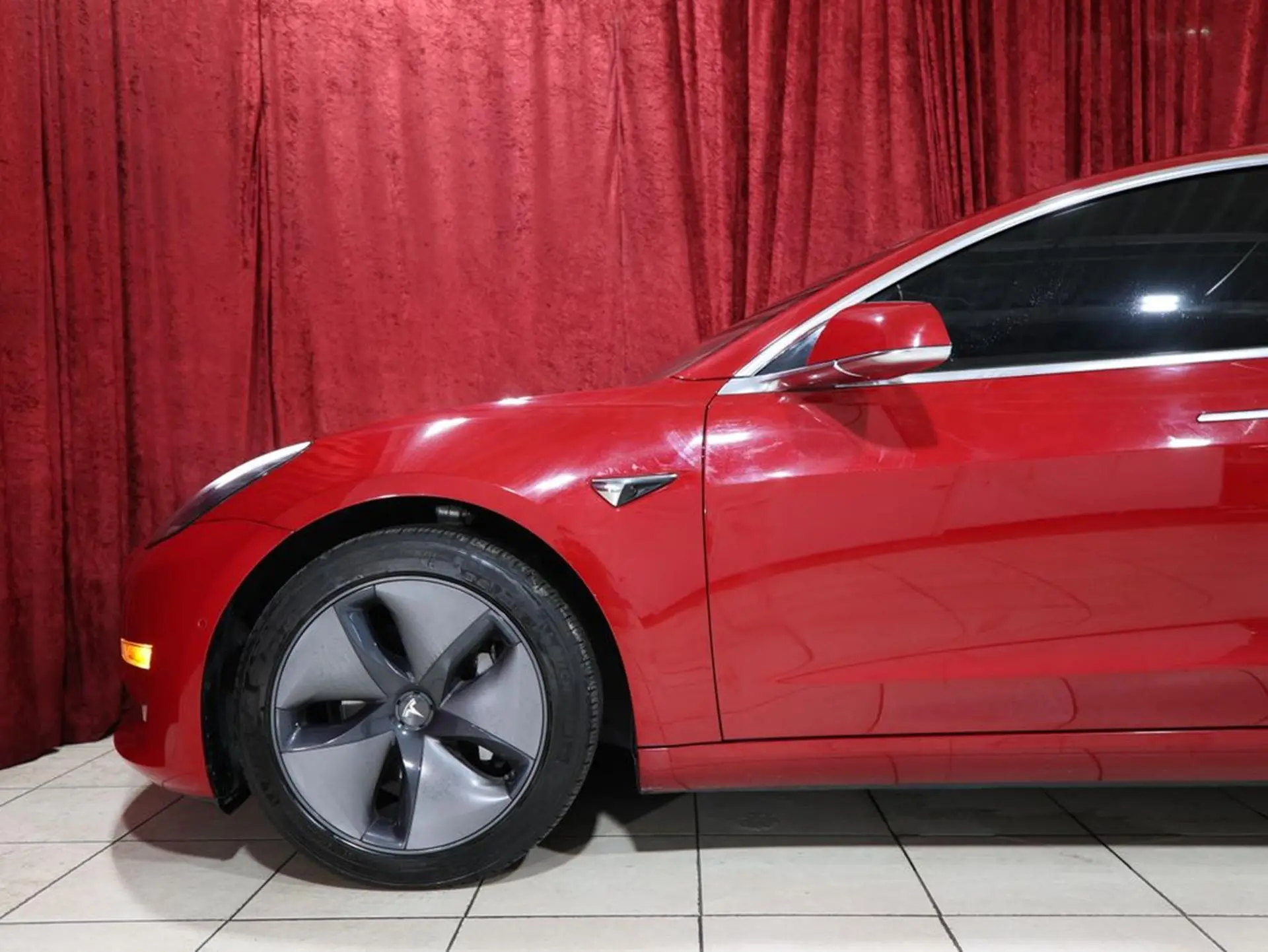 2018 Tesla Model 3 Long Range photo 5