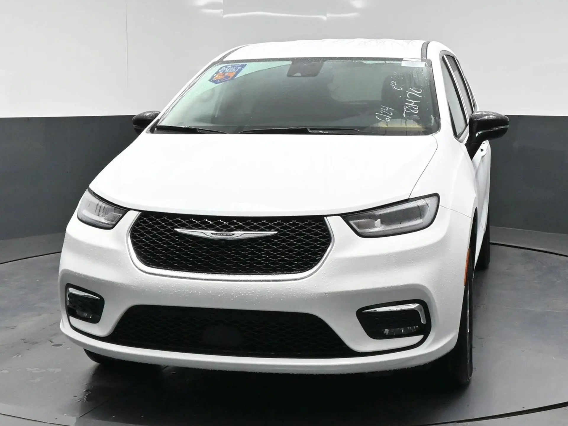 2025 Chrysler Pacifica Select photo 3