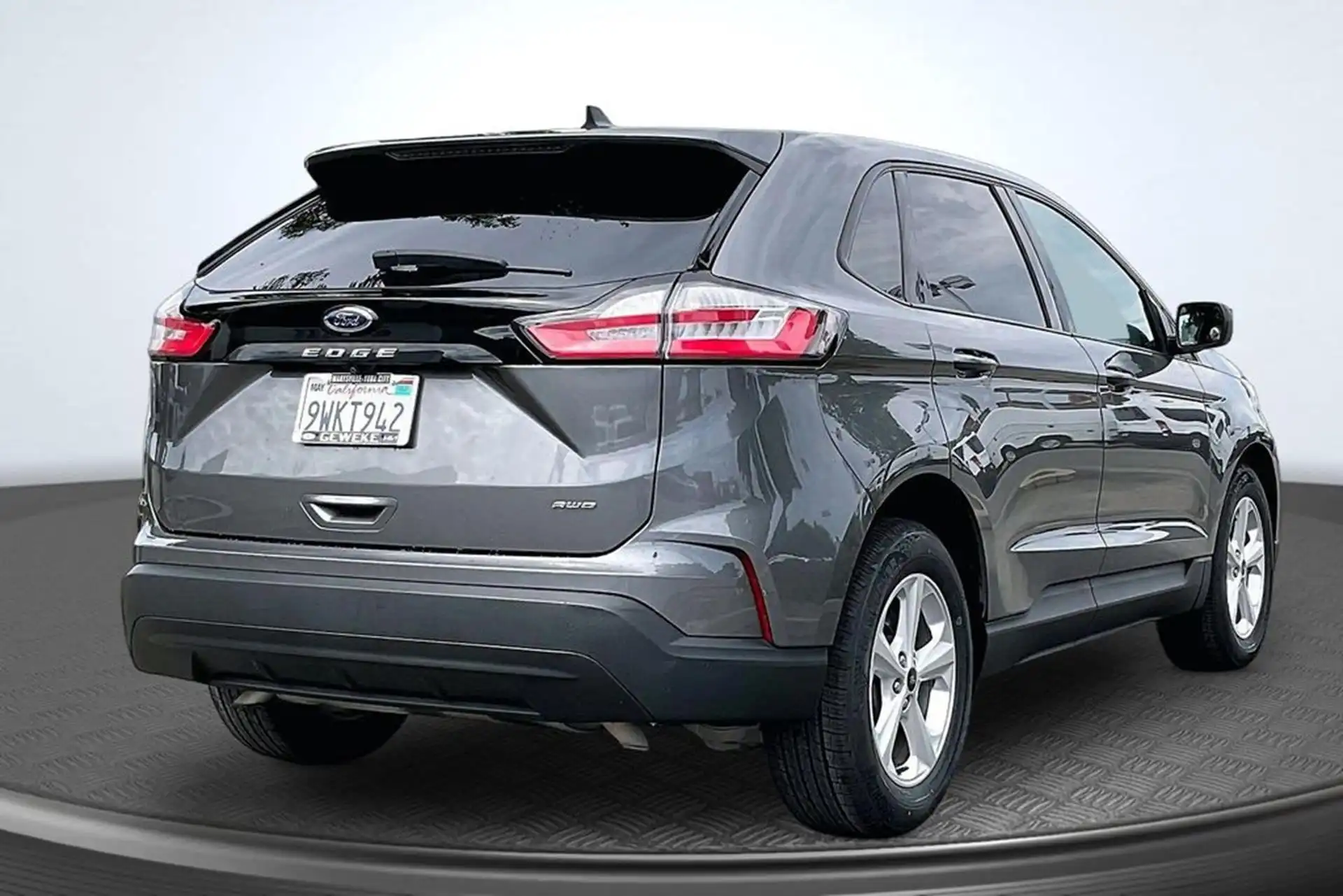 2023 Ford Edge SE AWD's photo