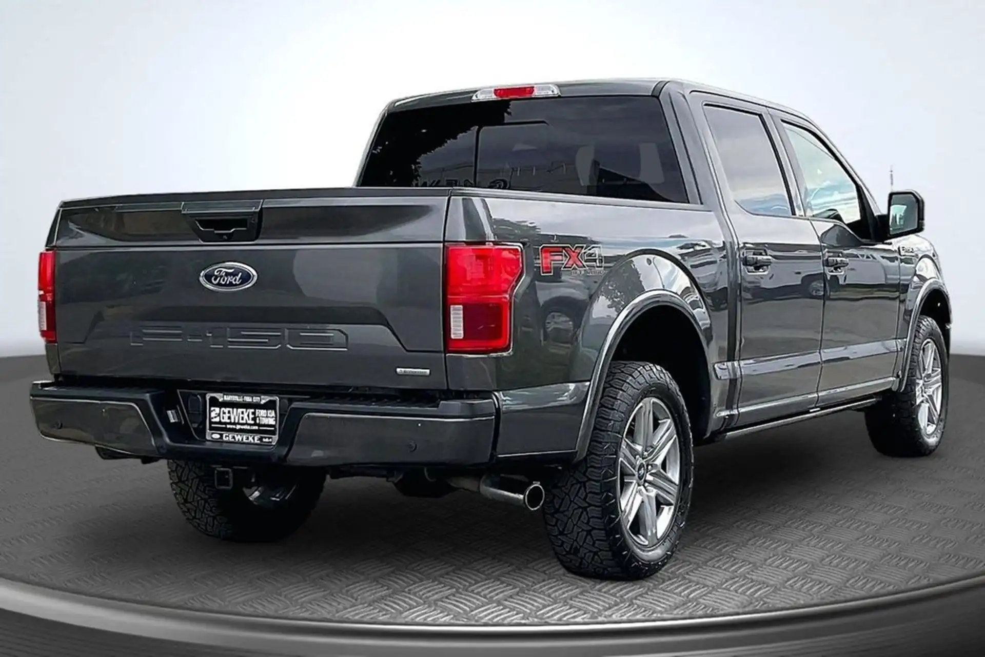 2019 Ford F-150 Lariat 4x4 SuperCrew 145 in's photo
