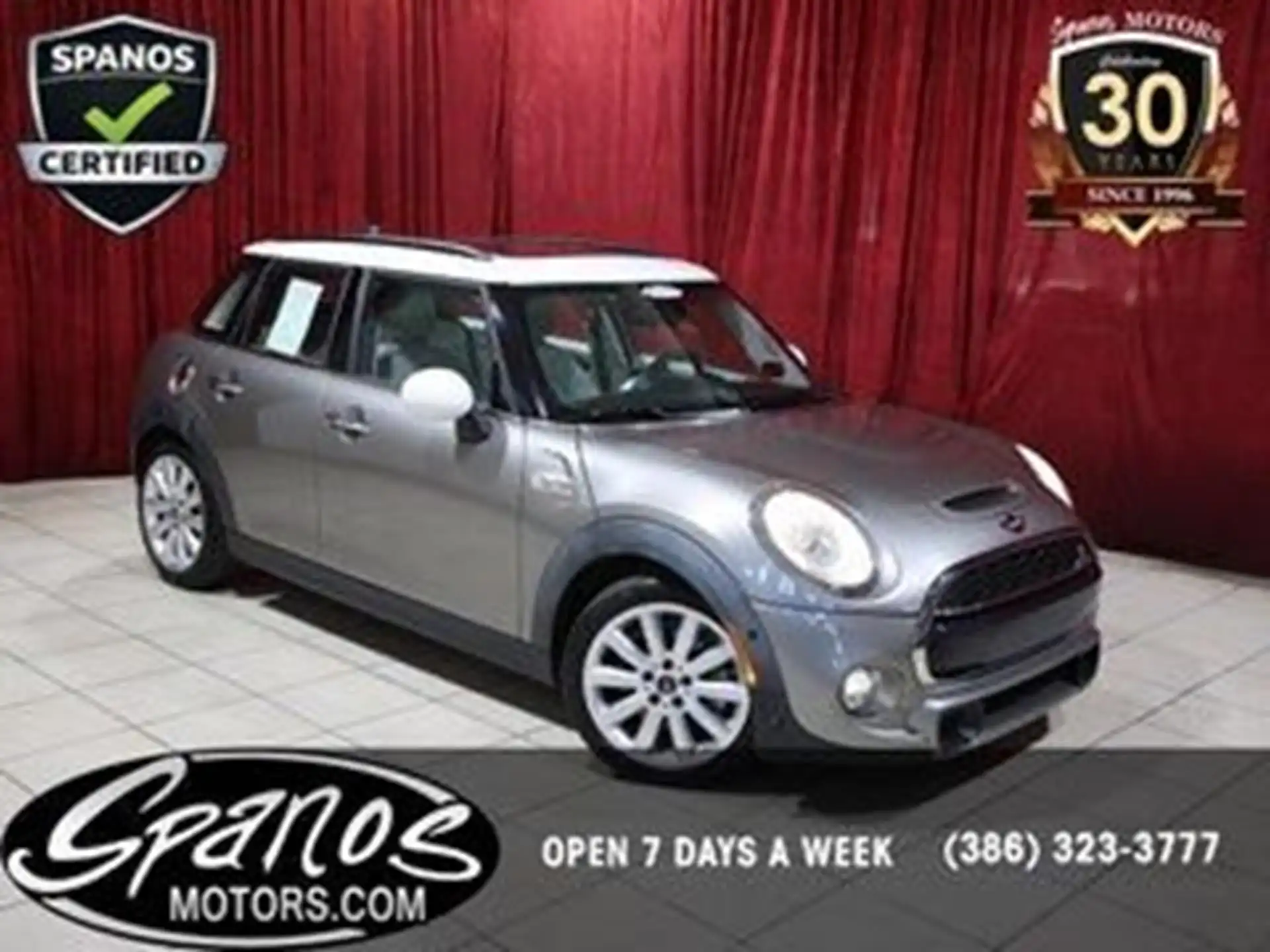 2018 MINI Cooper S 4 Door's photo