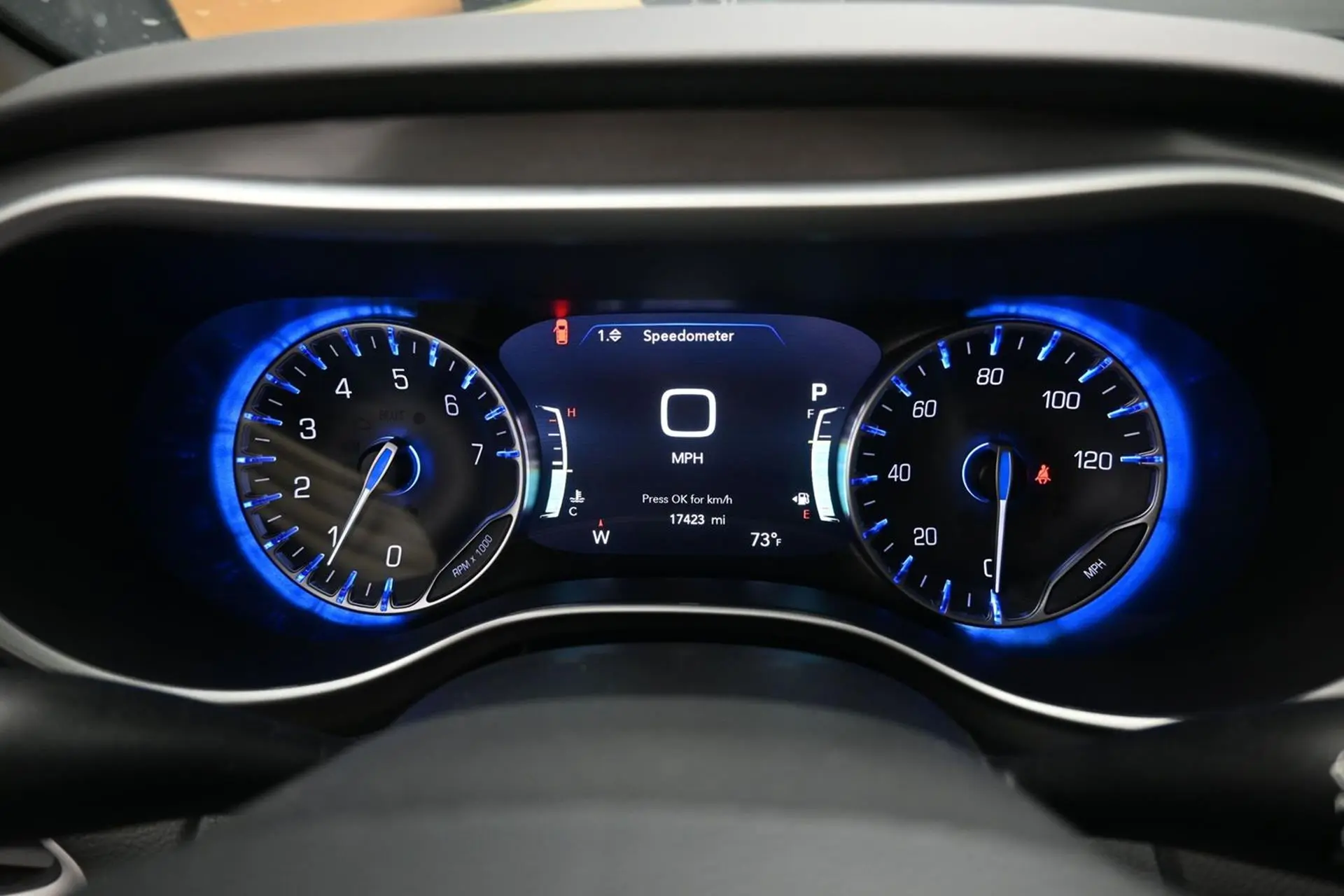 2025 Chrysler Pacifica Select photo 5