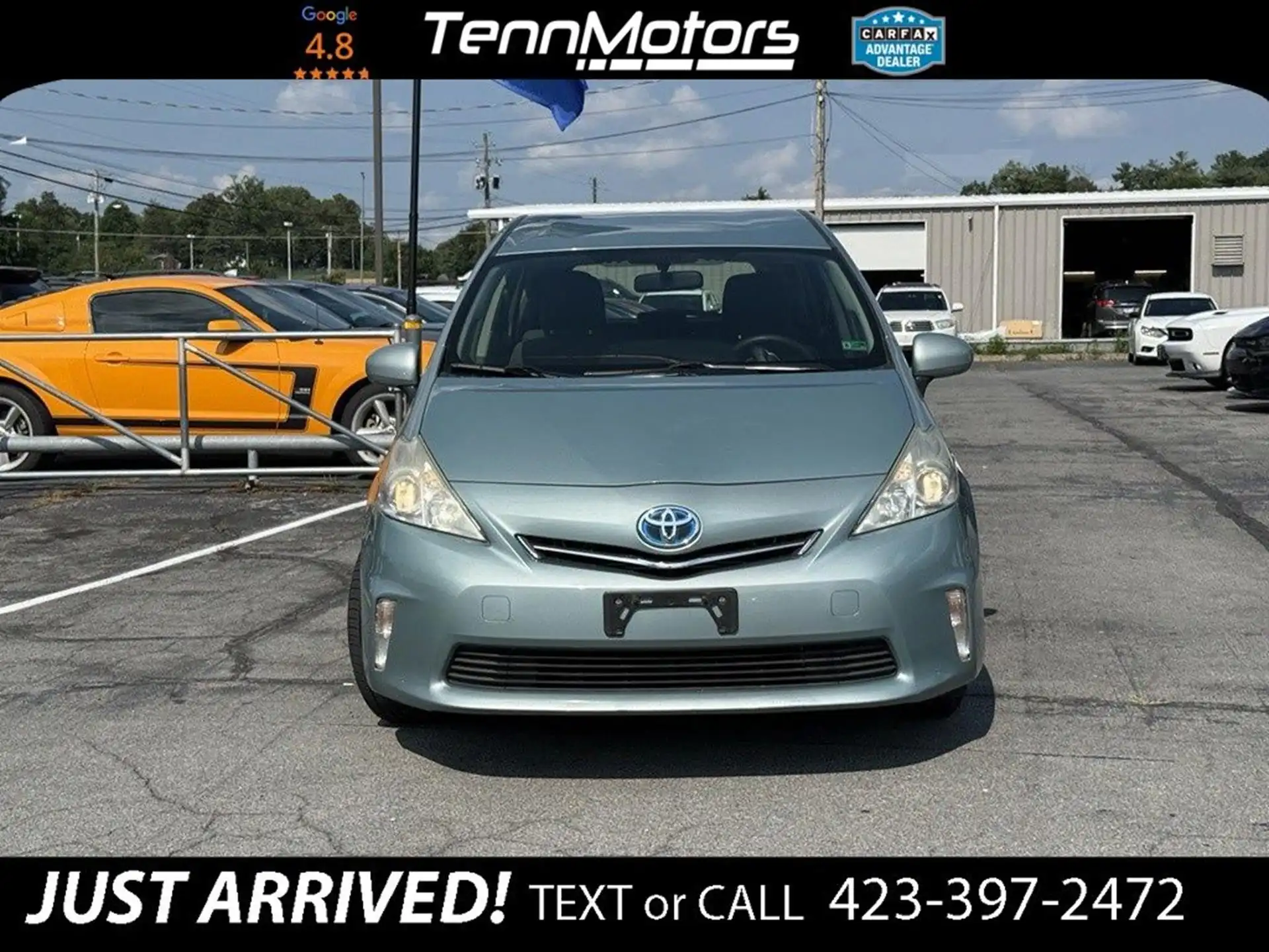 2013 Toyota Prius v Five's photo