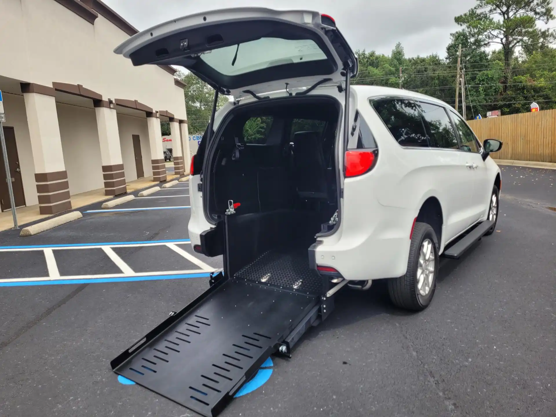 2027 Chrysler Voyager LX's photo