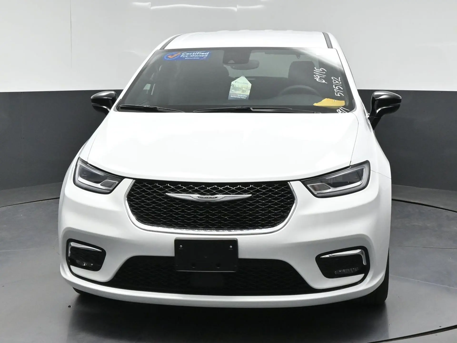 2025 Chrysler Pacifica Select photo 3