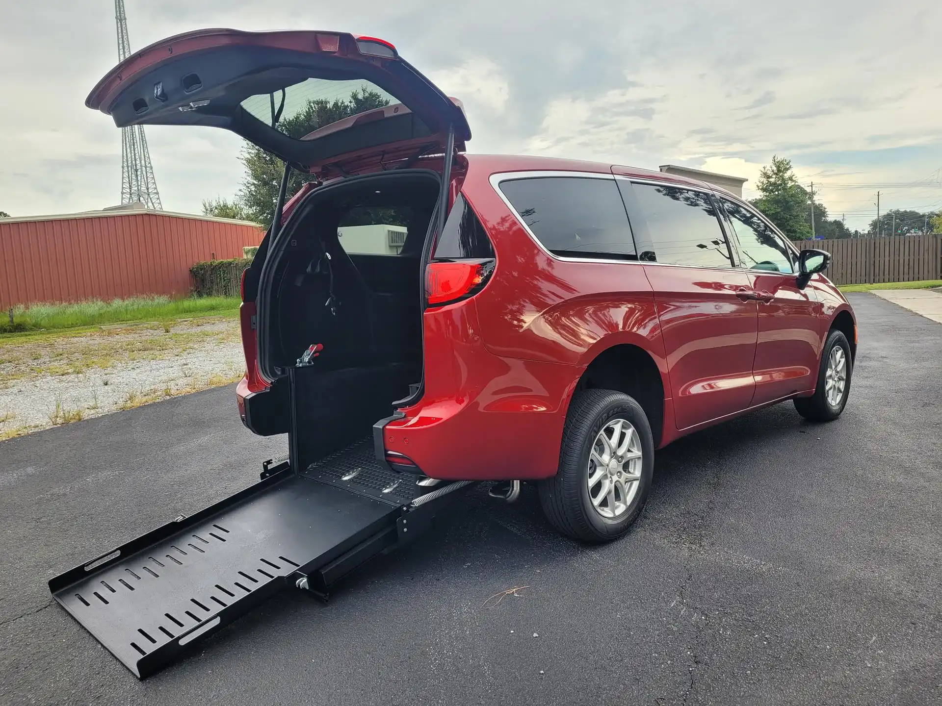 2027 Chrysler Voyager LX's photo