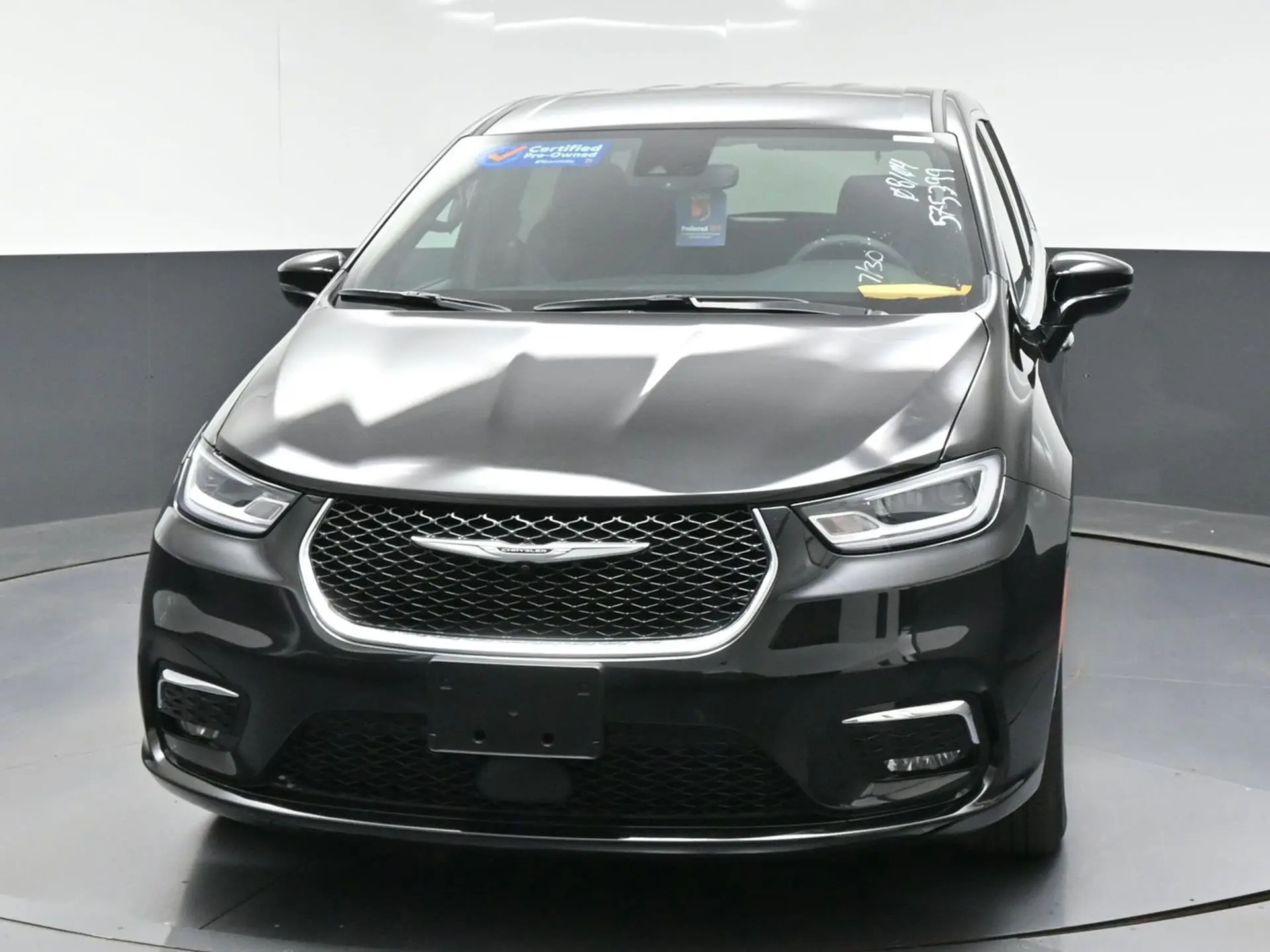 2025 Chrysler Pacifica Select photo 3