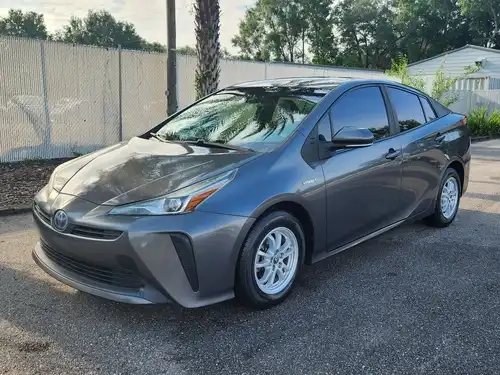 2019 Toyota Prius L Eco FWD's photo