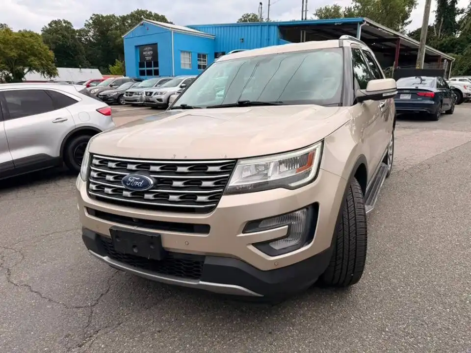 2017 Ford Explorer Limited 4WD's photo