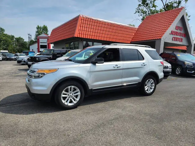 2014 Ford Explorer XLT photo 1