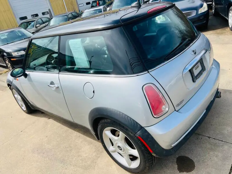 2005 MINI Cooper Base photo 3