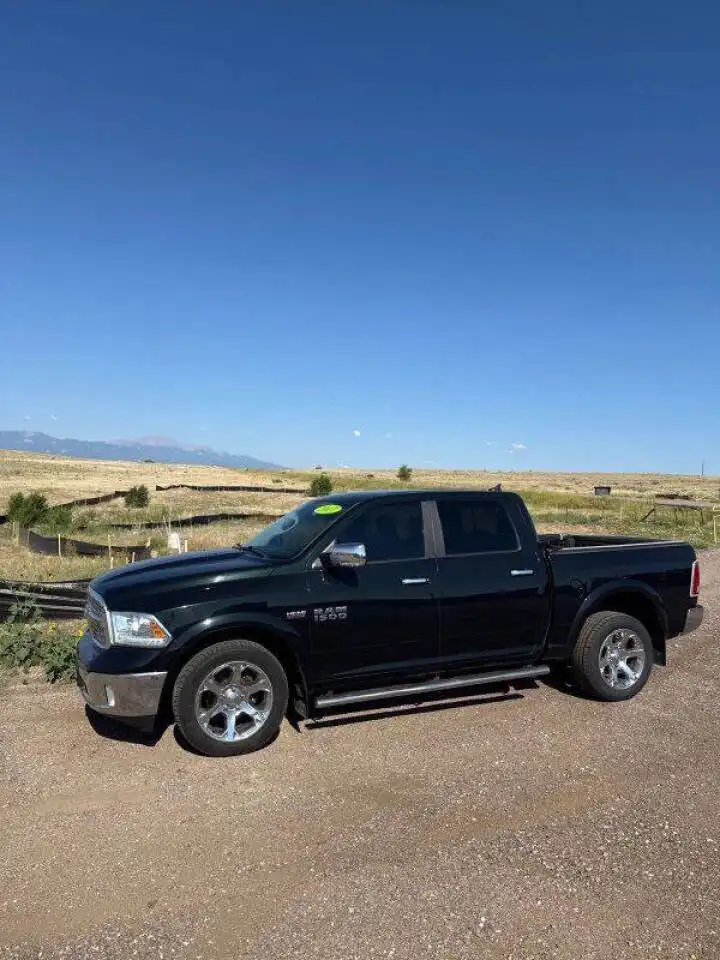 2017 RAM 1500 Laramie 4x4 Crew Cab 5'7's photo