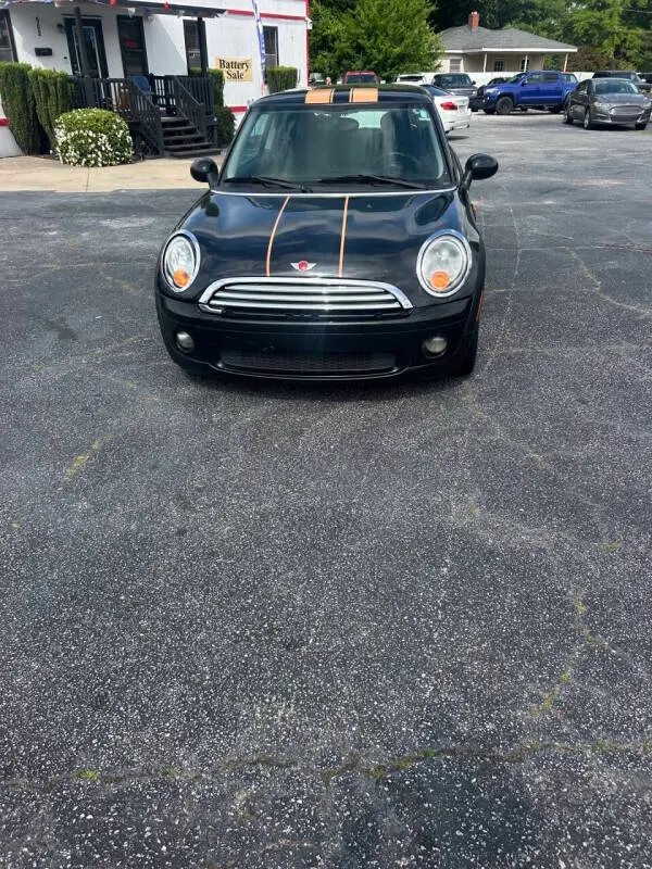 2010 MINI Cooper Base photo 3
