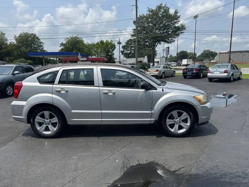 2010 Dodge Caliber SXT photo 3
