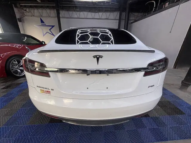 2012 Tesla Model S Performance photo 4
